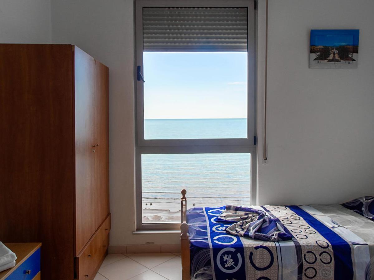 Blue Sky Apartaments Durres Luaran gambar